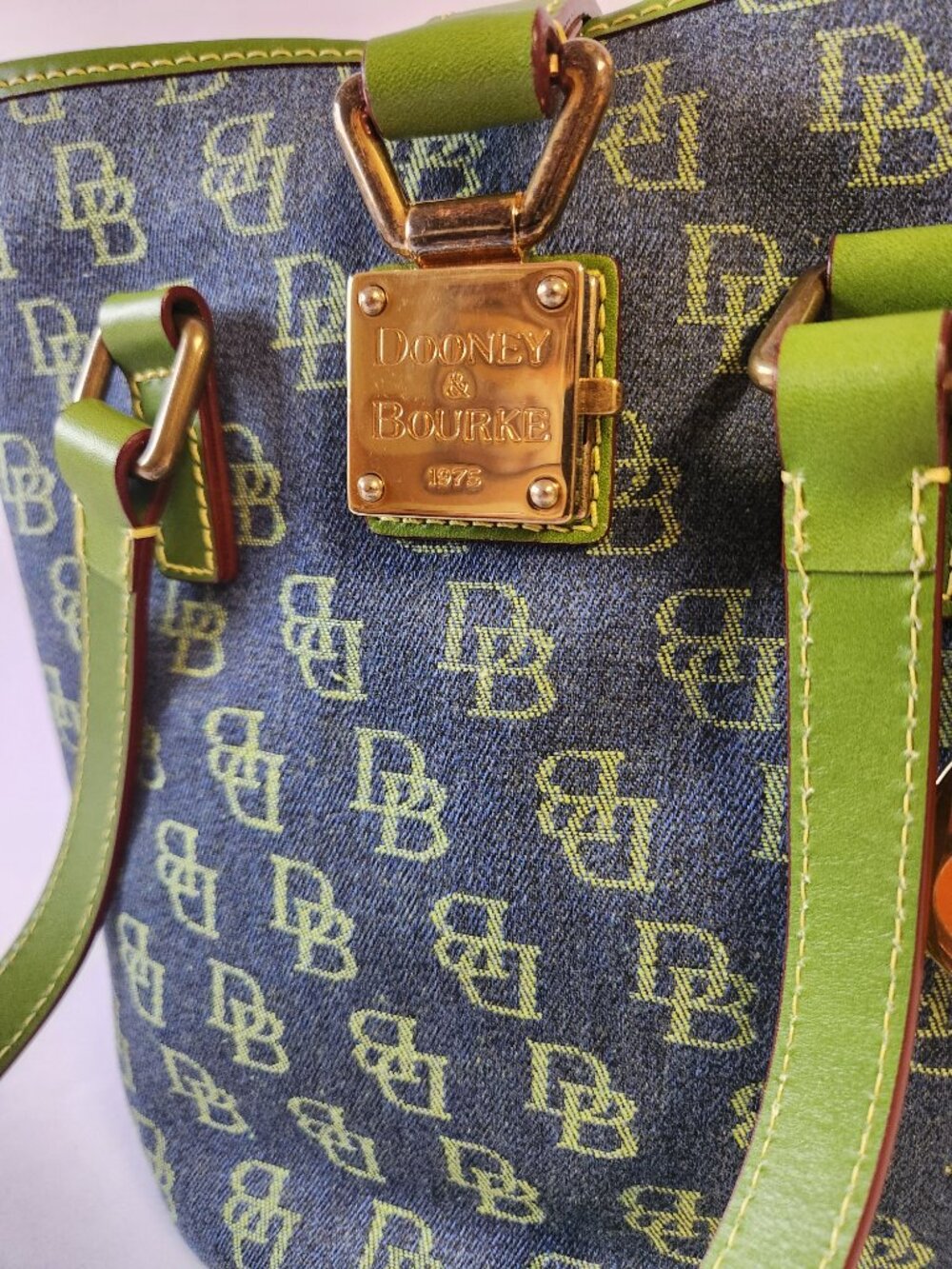Dooney Bourke North South Bucket Bag Blue Denim Green Purse Handbag Shoulder Bag - Picture 4 of 16